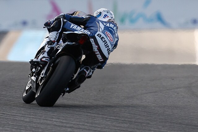 Debutto ok per la Yamaha R1