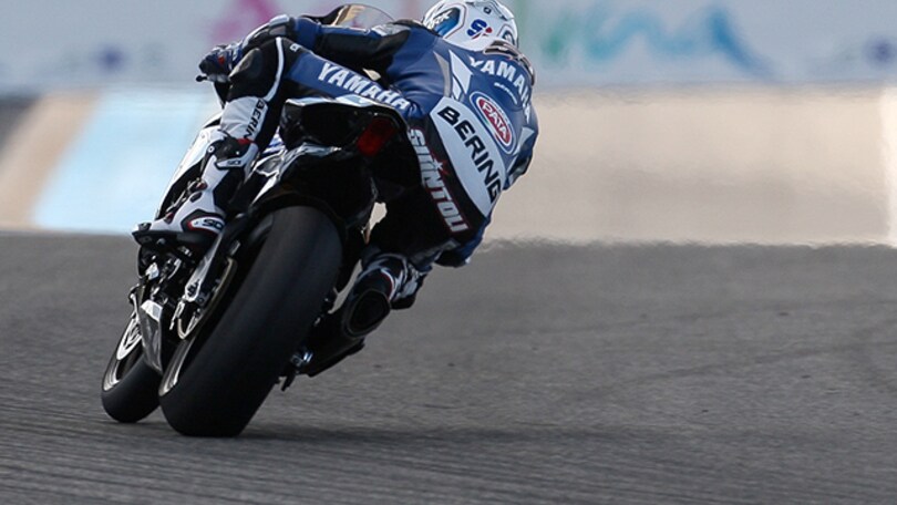 Debutto ok per la Yamaha R1