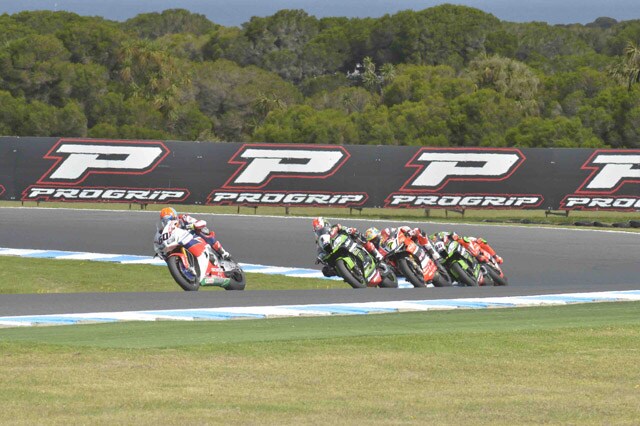 SBK Phillip Island: gli scatti più belli di gara-2