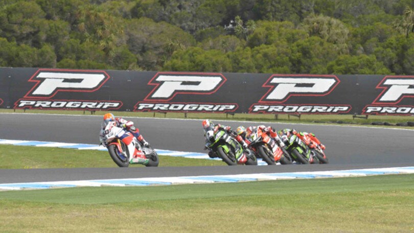 SBK Phillip Island: gli scatti più belli di gara-2