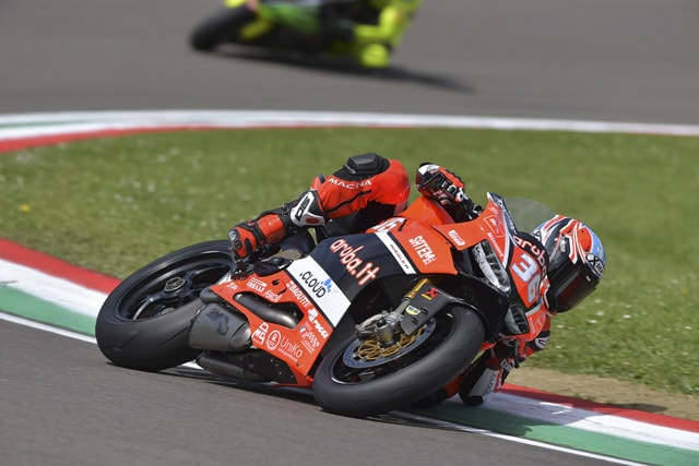 STK Imola, gara: Mercado fa il “Davies”