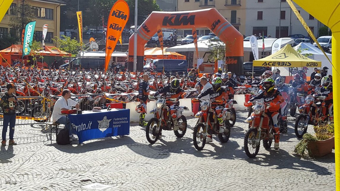 Trofeo KTM, pioggia protagonista a Pennabilli