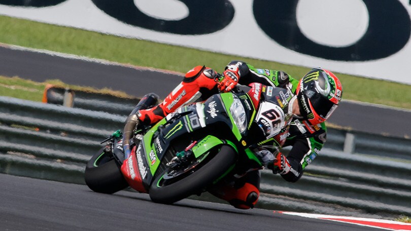 Superbike, Sepang: Kawasaki domina le prime prove libere