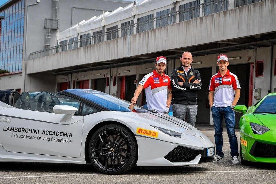 Stoner e Dovi in pista con Lamborghini