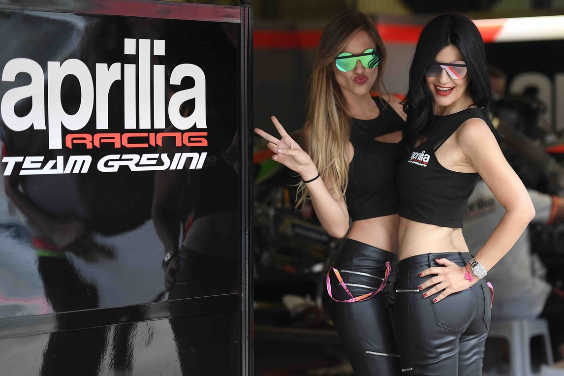 Sexy MotoGP: le ragazze più belle del paddock di Barcellona