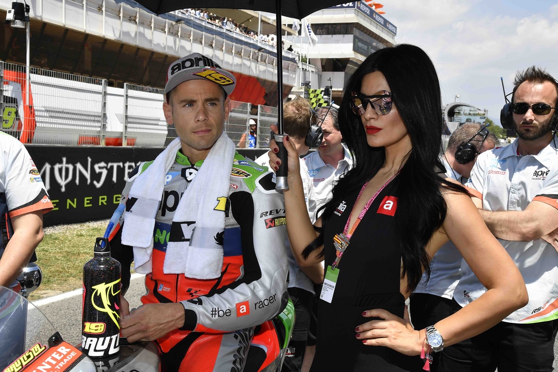 Sexy MotoGP: le ragazze più belle del paddock di Barcellona
