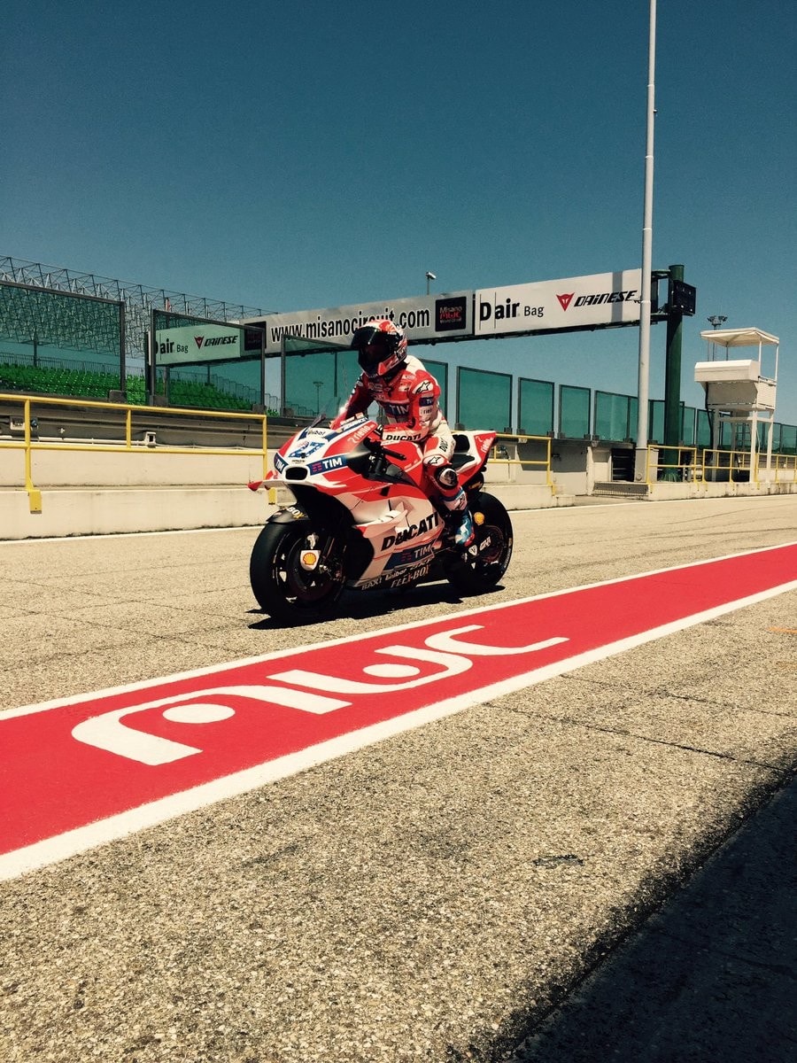 Stoner va fortissimo a Misano con la Ducati MotoGP