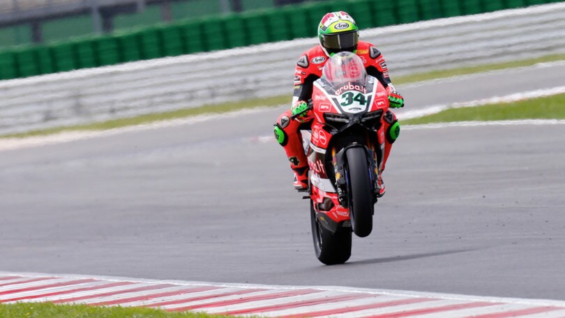 SBK, Laguna Seca: Team Ducati all'attacco