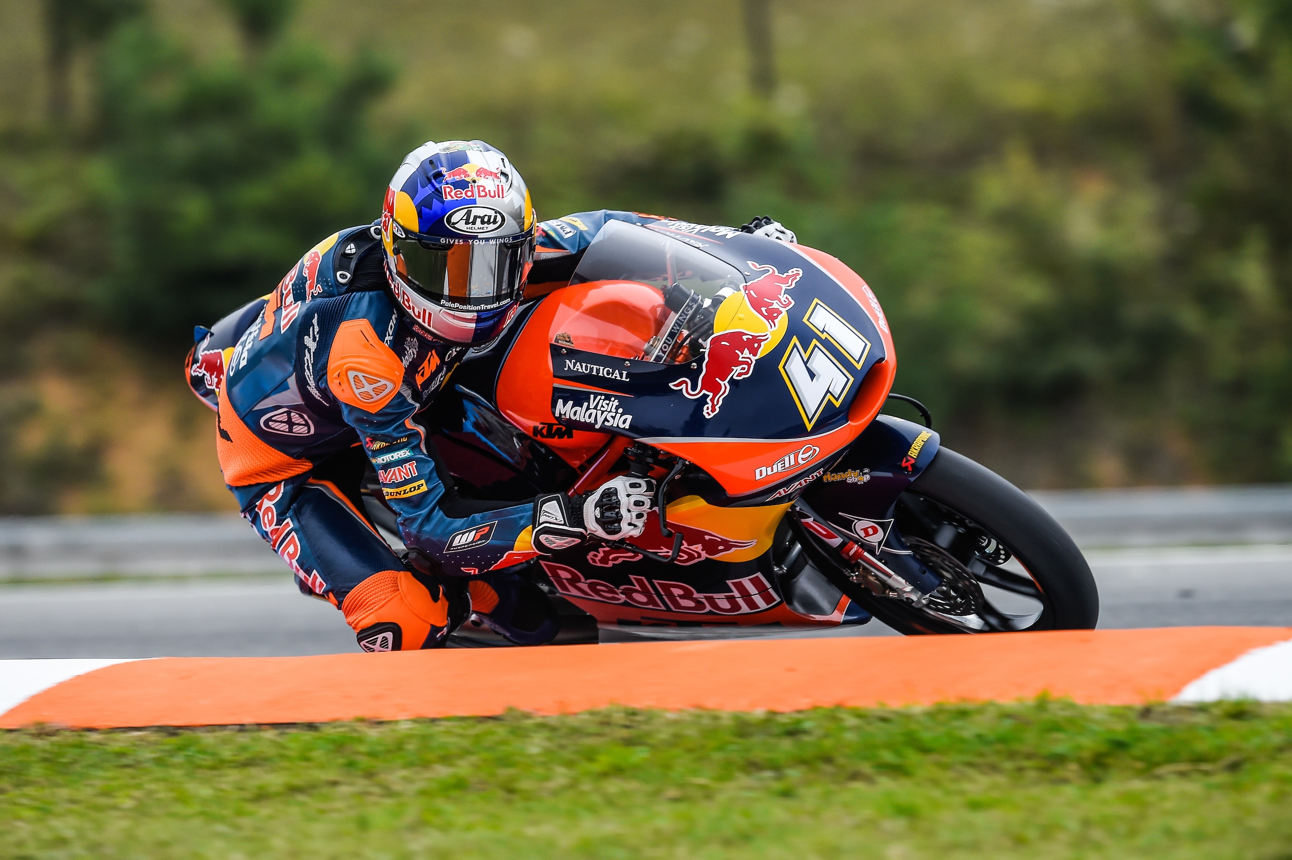 Moto3 Brno, FP3: "zampata" finale di Binder
