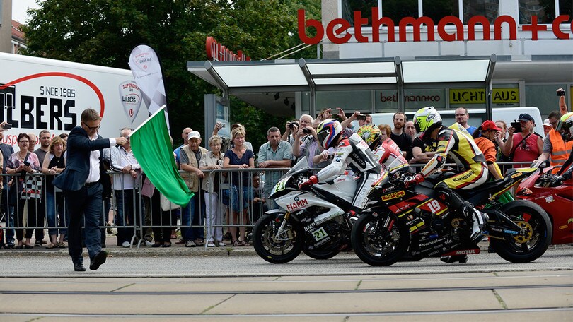 La Superbike scende in città