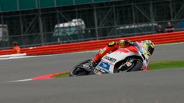 MotoGP Silverstone, Iannone domina le libere