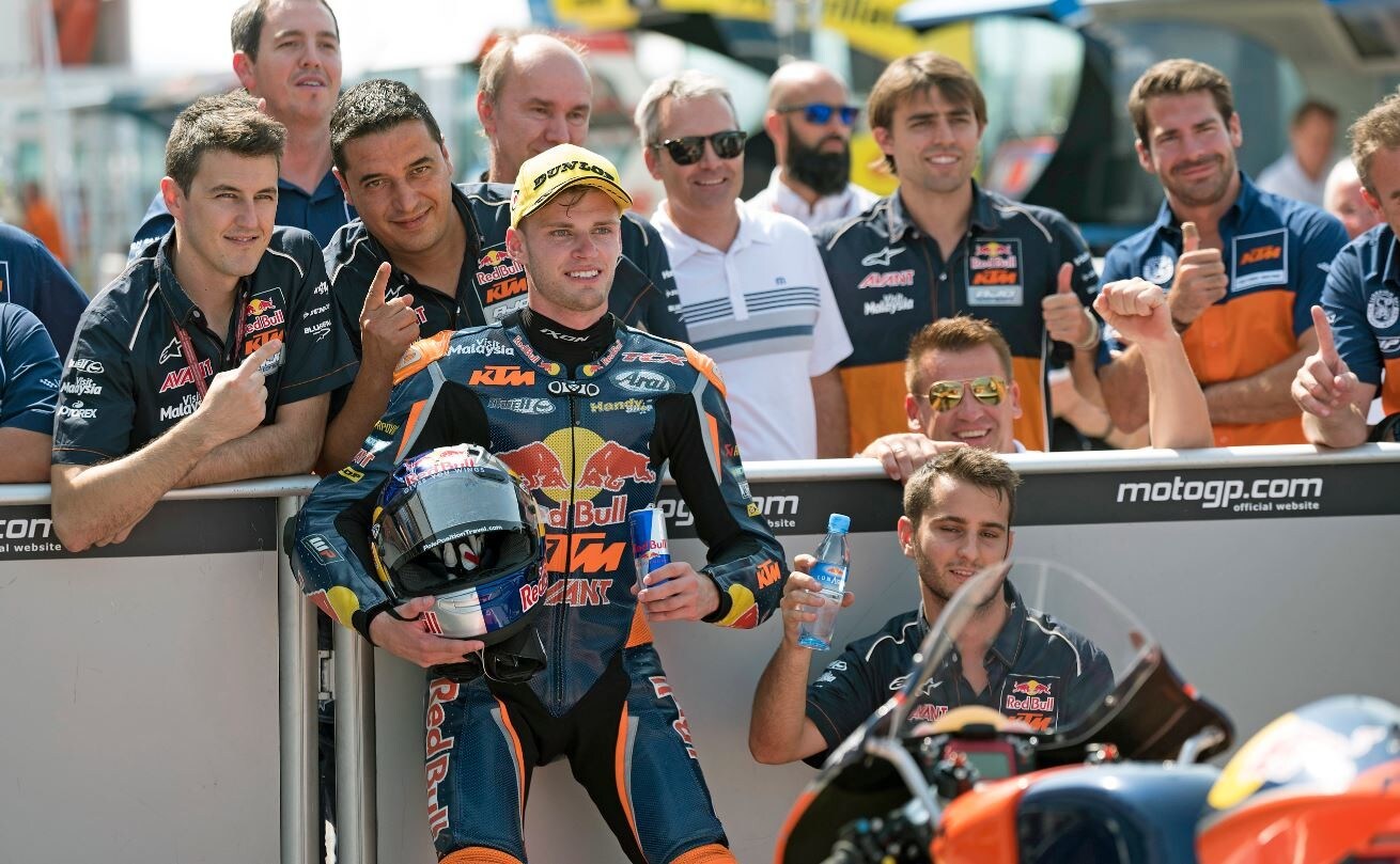 Moto3 Misano: Binder doma la “Bestia”