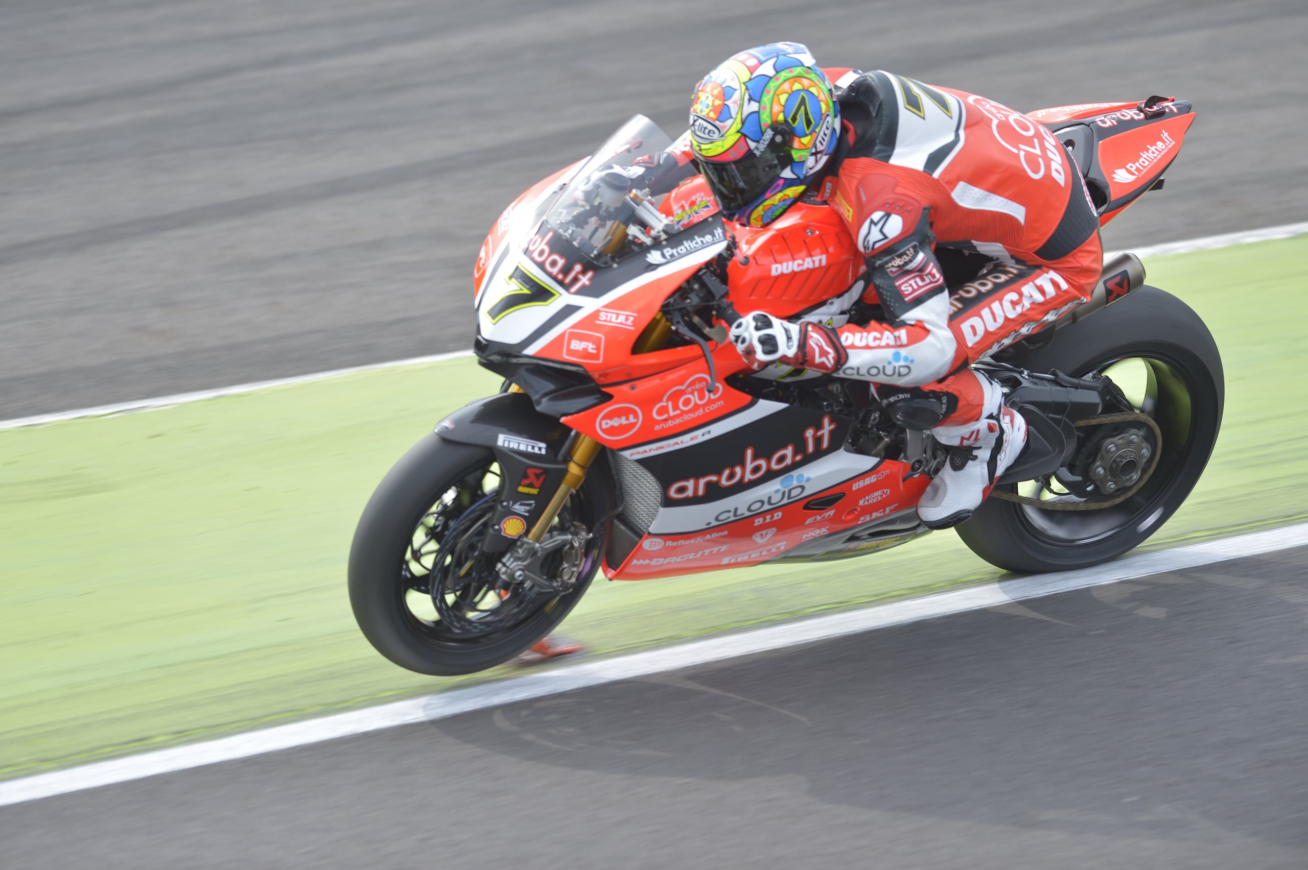 SBK Germania, superpole: Davies strapazza tutti