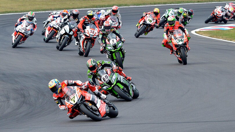 SBK Ducati: Davies su, Giugliano giù