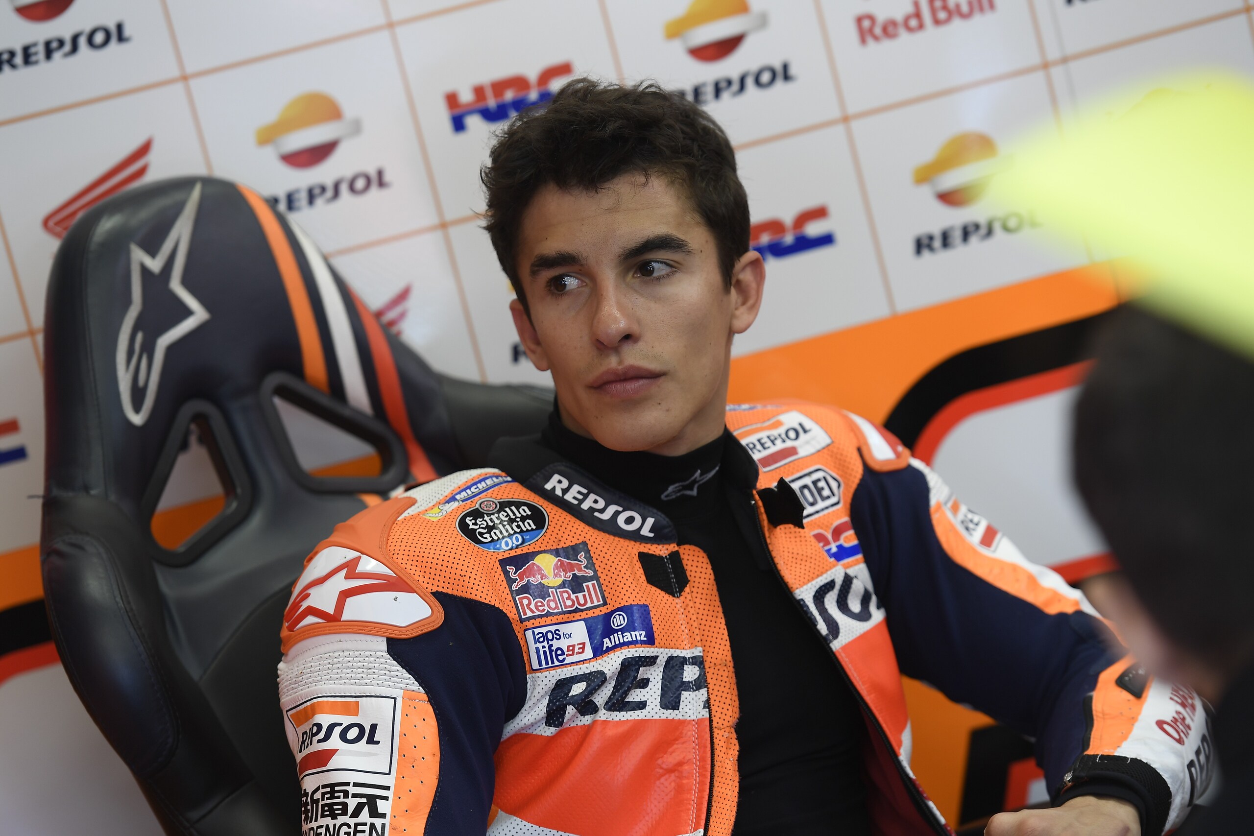 MotoGP Aragon, FP1: Marquez vola, Iannone stringe i denti