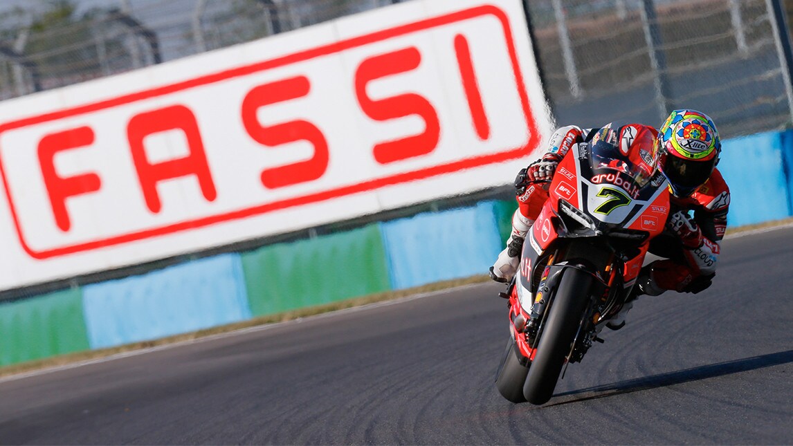 SBK, Francia: Chaz Davies in FP1