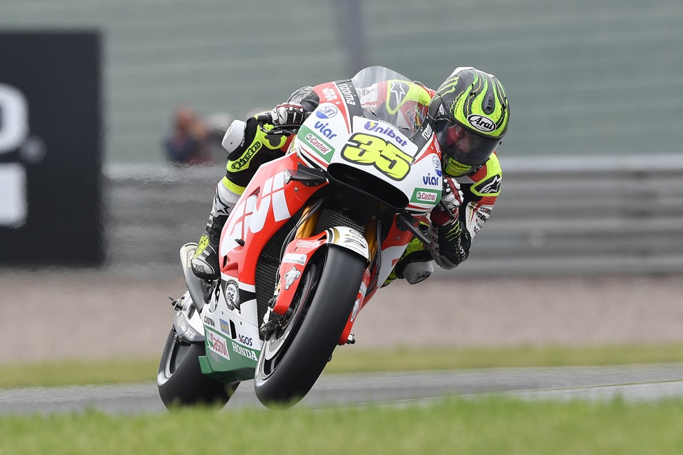 MotoGP Phillip Island, FP1: Crutchlow mago del bagnato