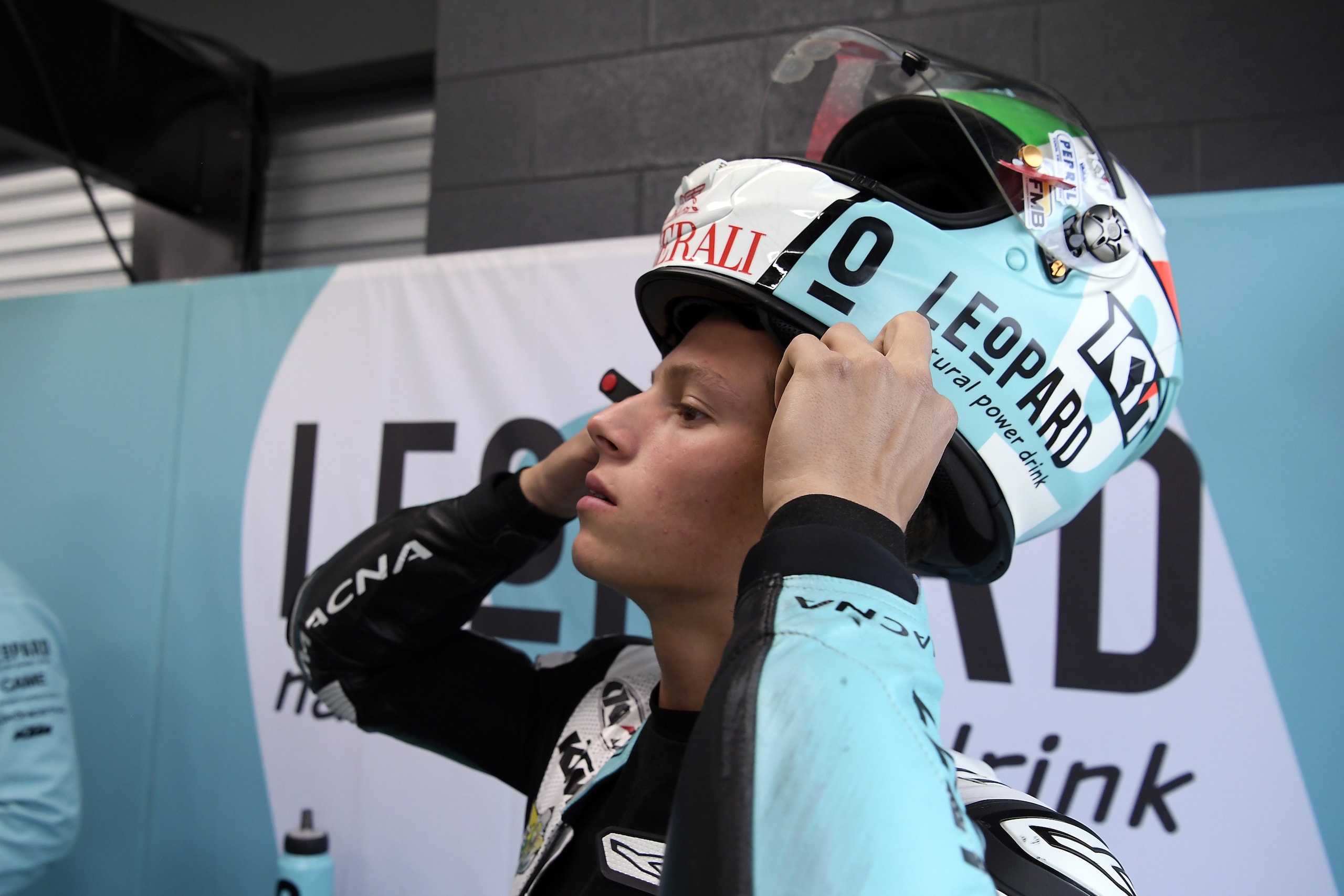 Moto3 Phillip Island, Locatelli: "Peso 10 kg più di Binder... va bene così!"