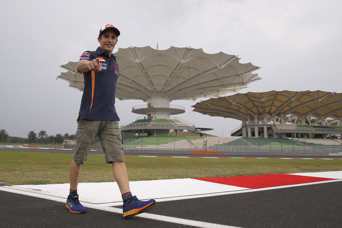 MotoGP Sepang, Marquez: "Rapporto con Rossi? E' migliorato ma..."