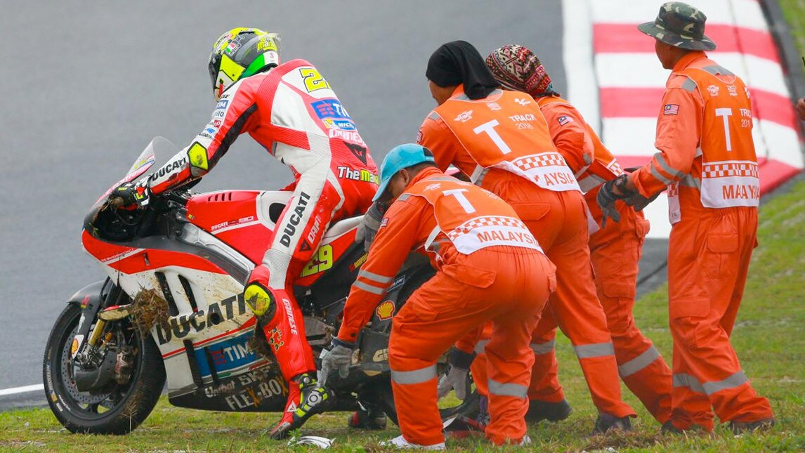 MotoGP Sepang, Iannone: "Anche se sono caduto, mi sono divertito"