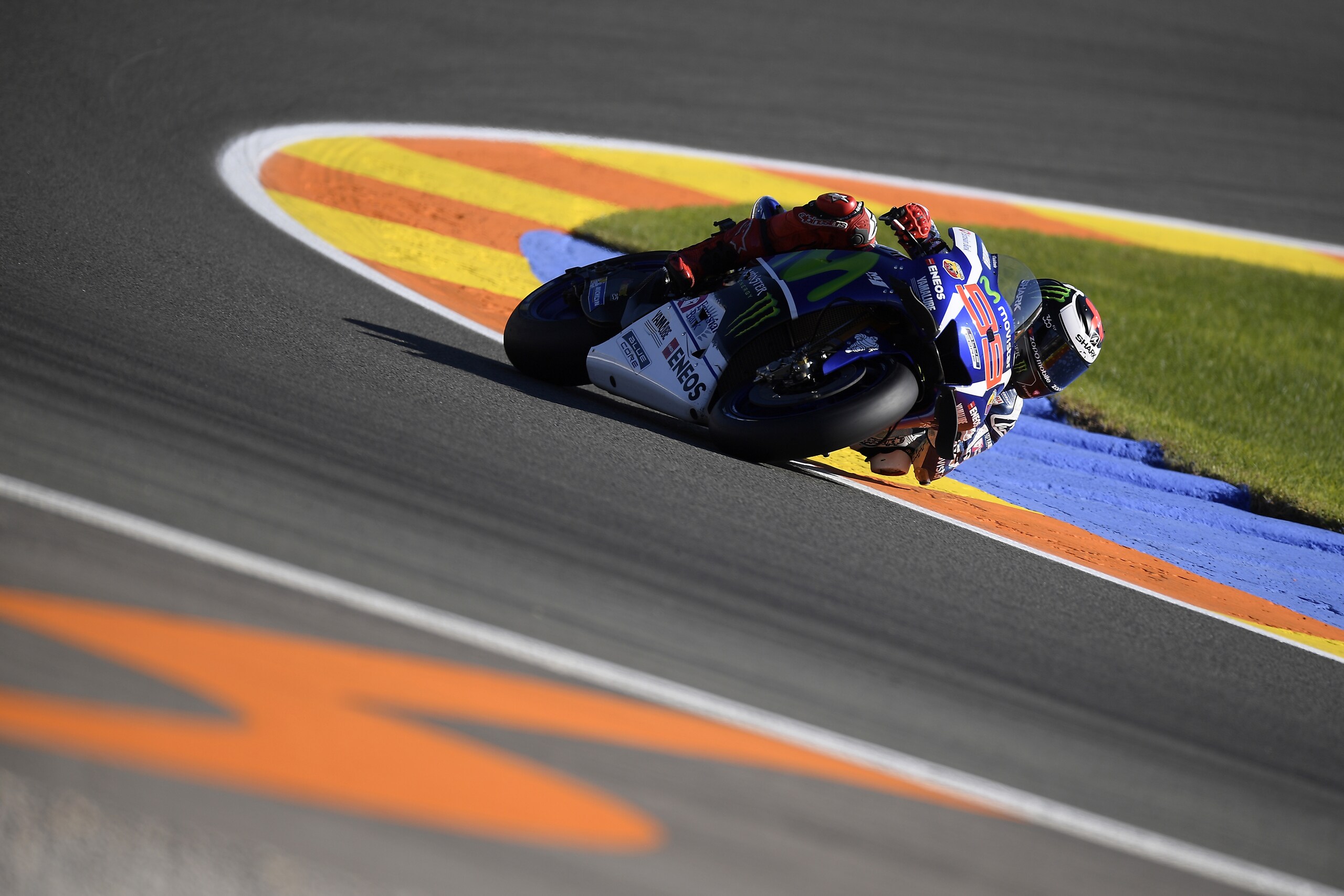 MotoGP Valencia, un super Lorenzo si prende la pole
