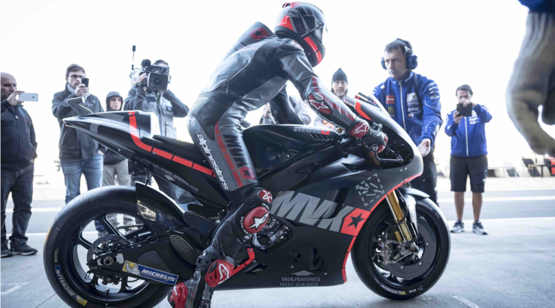 Vinales, ecco il nuovo compagno di squadra di Rossi in azione a Valencia