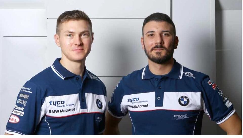 Giugliano nel British Superbike con Tyco BMW