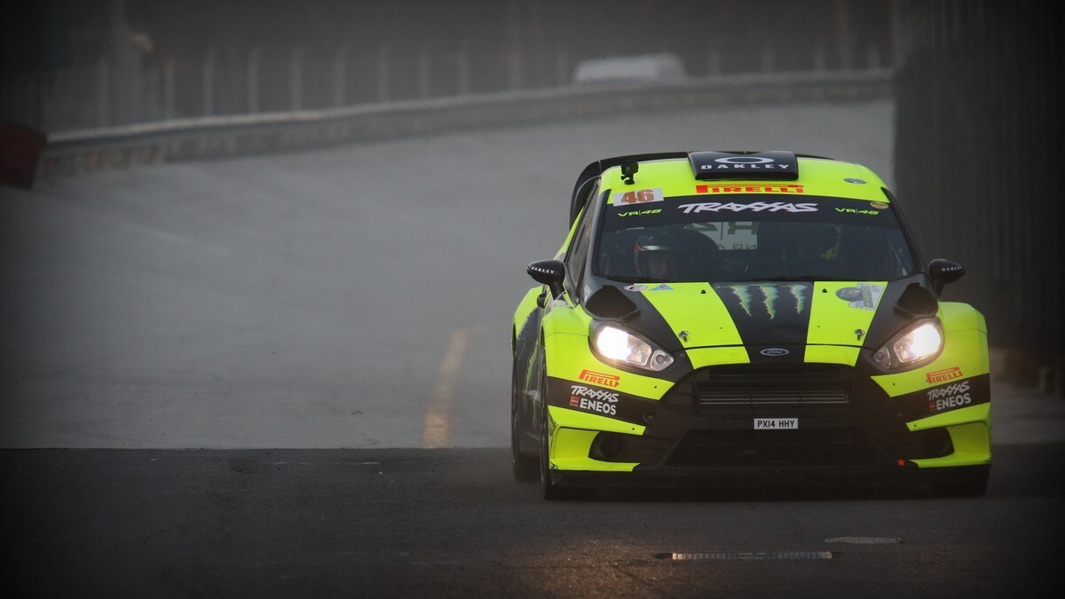 Rally di Monza, Rossi in testa a metà gara