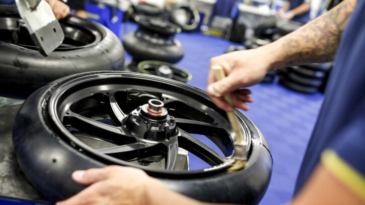 MotoGP: scelta gomme in TV in tempo reale