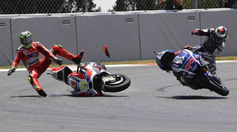 MotoGP 2016: tutti giù per terra - FOTO