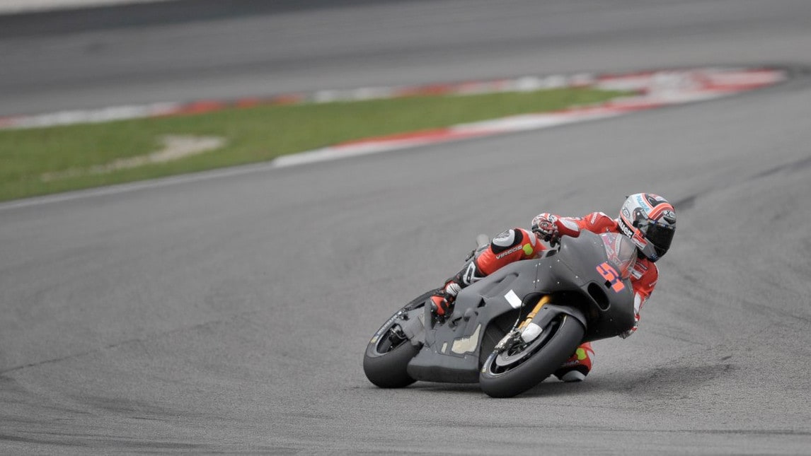 MotoGP, test Sepang: sulla Ducati c'è Pirro, domani gira Stoner