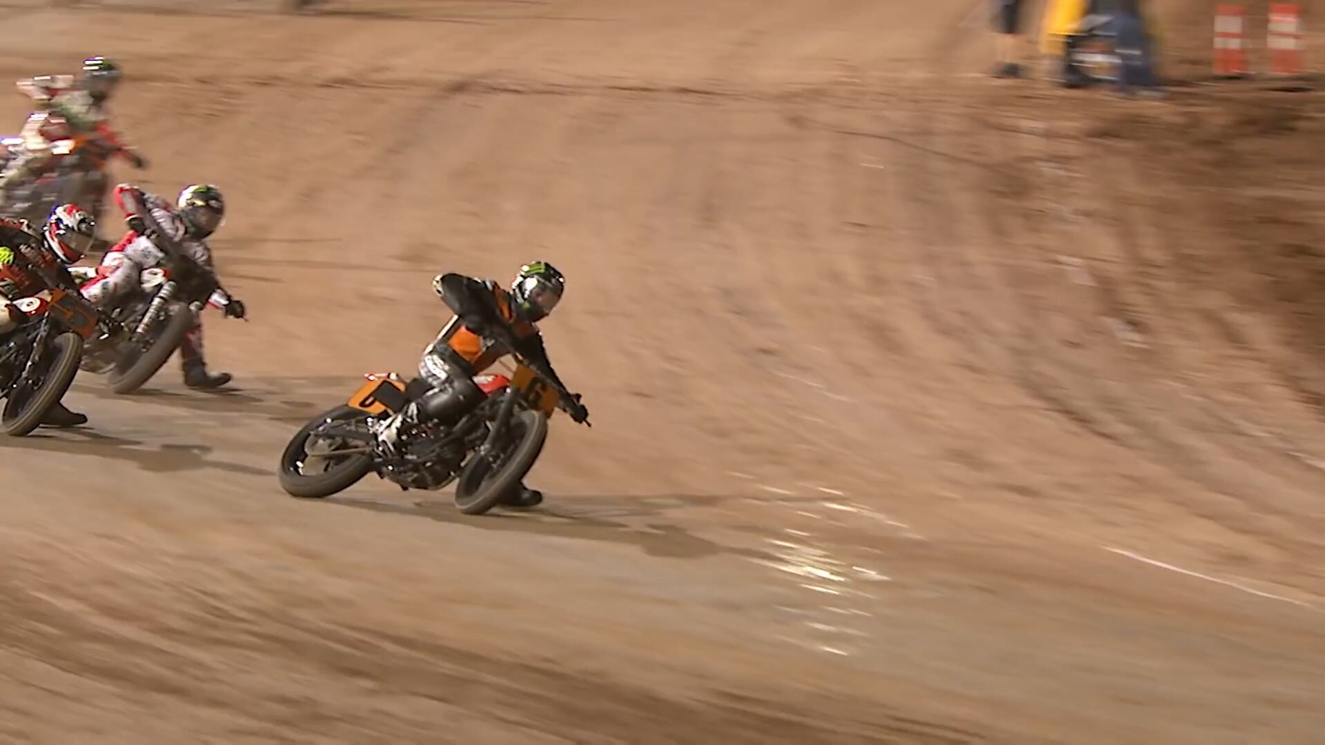 Traversi e derapate in sella alle Harley Davidson