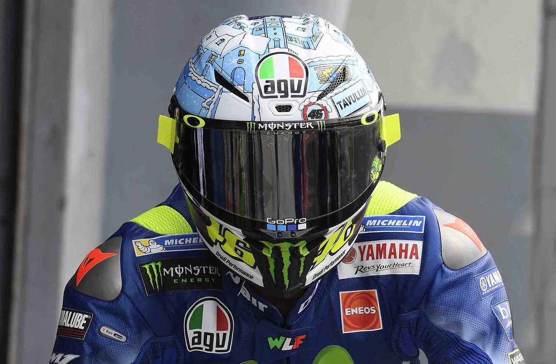 Rossi con la nuova Yamaha a Sepang - FOTO