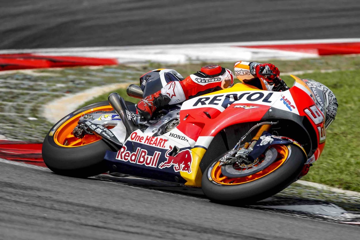 Marquez toglie la "ruggine" con la Honda a Sepang