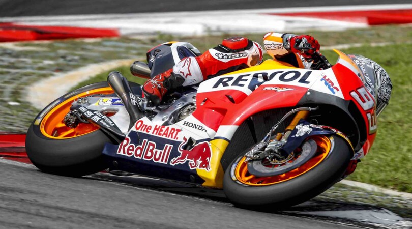 Marquez toglie la "ruggine" con la Honda a Sepang