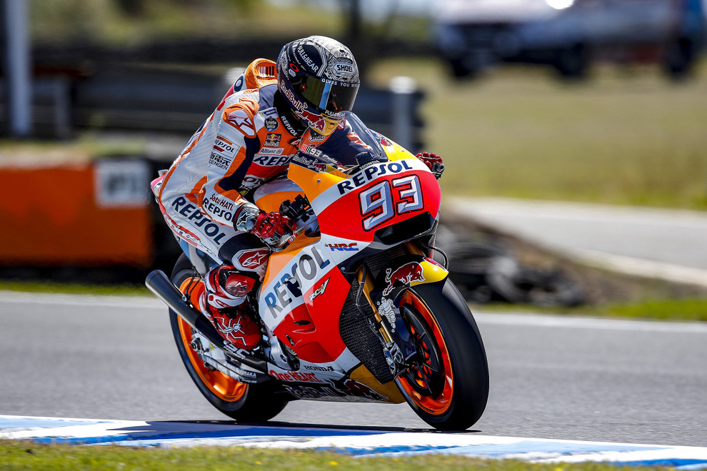 MotoGP, test Phillip Island day1: Rossi e Iannone inseguono Marquez
