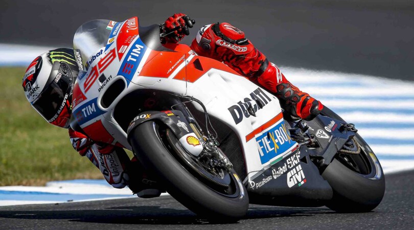 Lorenzo sulla Ducati a Phillip Island - FOTO