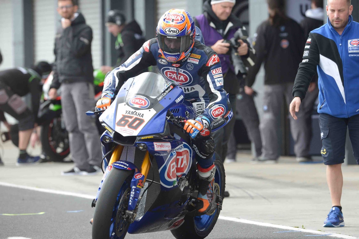 SBK, test Phillip Island, Van der Mark: "Domani il motore nuovo"