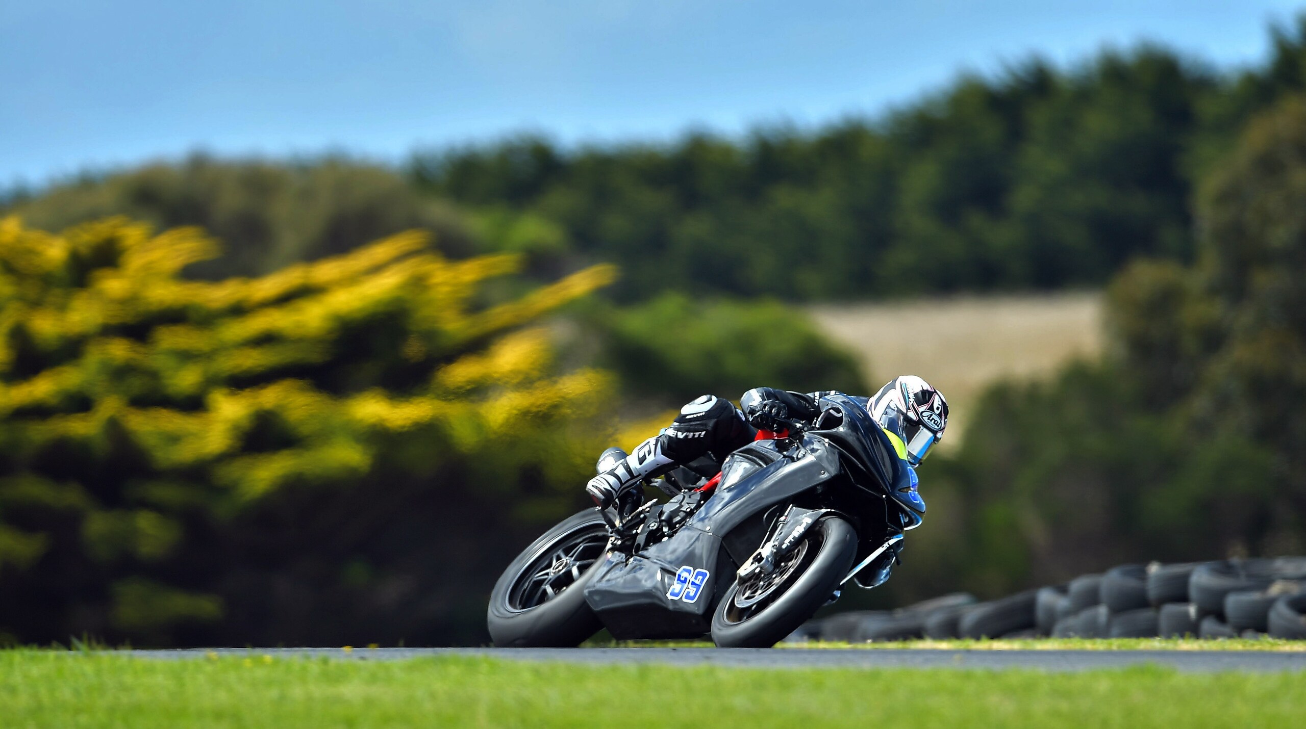 SSP, test Phillip Island: Jacobsen vola, Sofuoglu KO