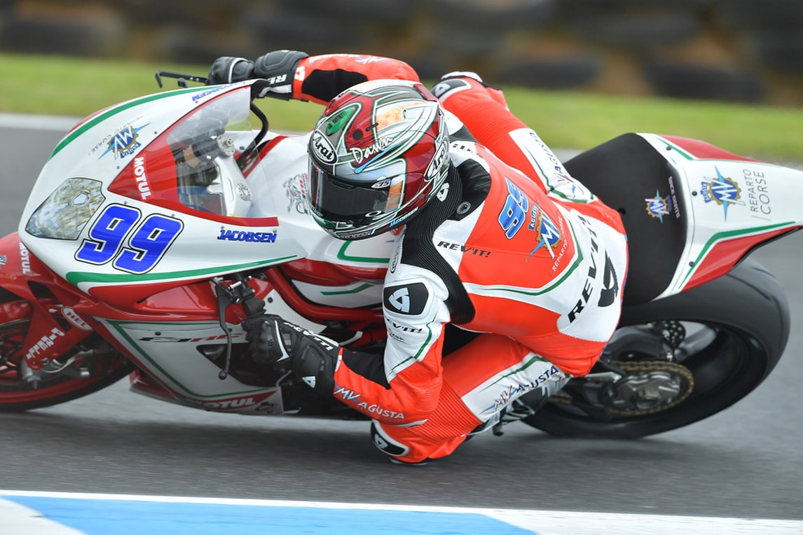 SS Phillip Island, libere: MV Agusta davanti con Jacobsen. Ok Caricasulo