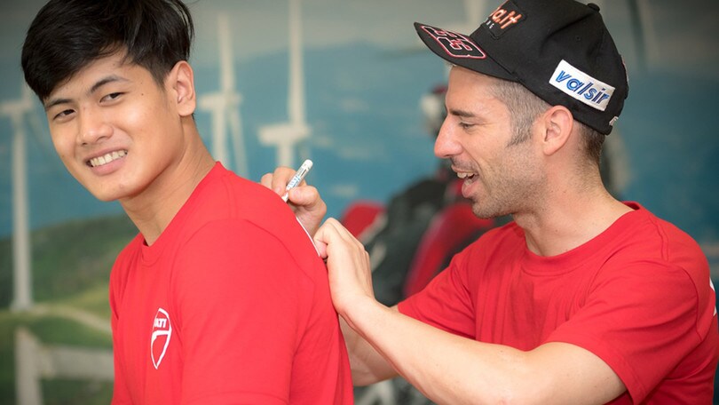 SBK, Melandri: "Orgoglioso di far parte della famiglia Ducati"