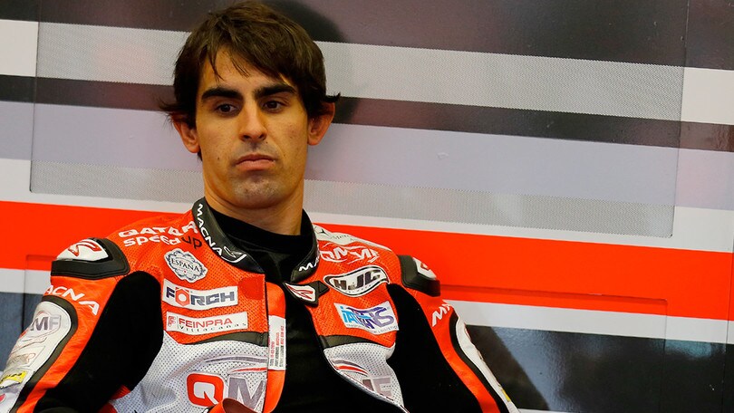 SBK, Julian Simon sull'Aprilia di Savadori