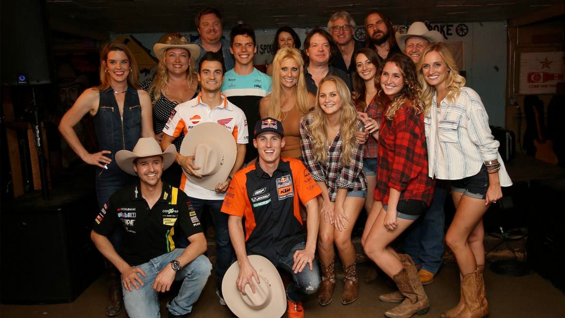 MotoGP Austin, i piloti a scuola di ballo texano