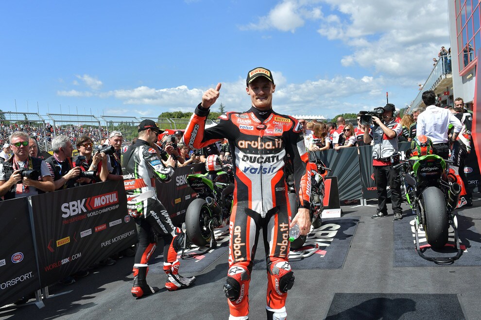 SBK Imola, Superpole: Davies beffa Sykes