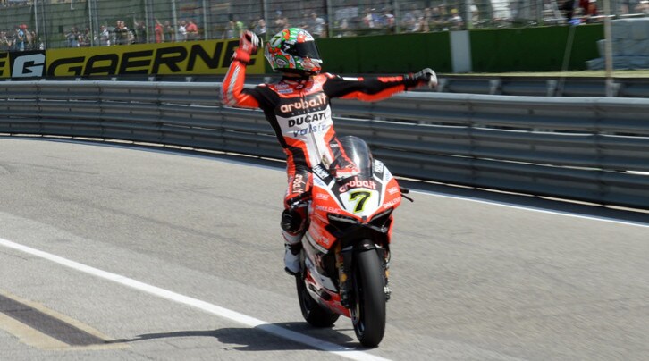 SBK Imola, gara2: Davies, la doppietta è servita
