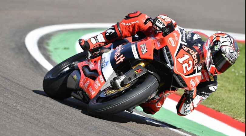 STK1000 Imola, gara: Rinaldi guida il trionfo azzurro