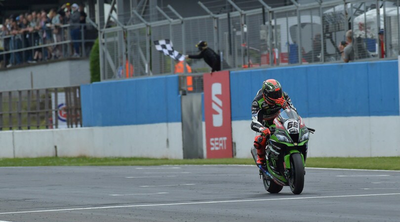 SBK Donington, gara1: Sykes suona la “nona”, Rea out