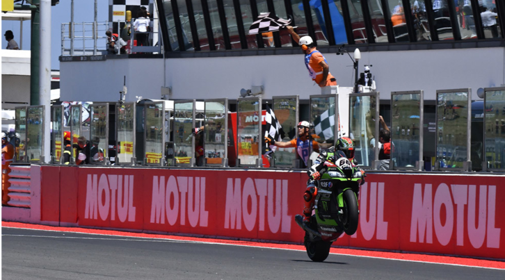 SBK Misano, gara1: finale “thrilling”, vince Sykes