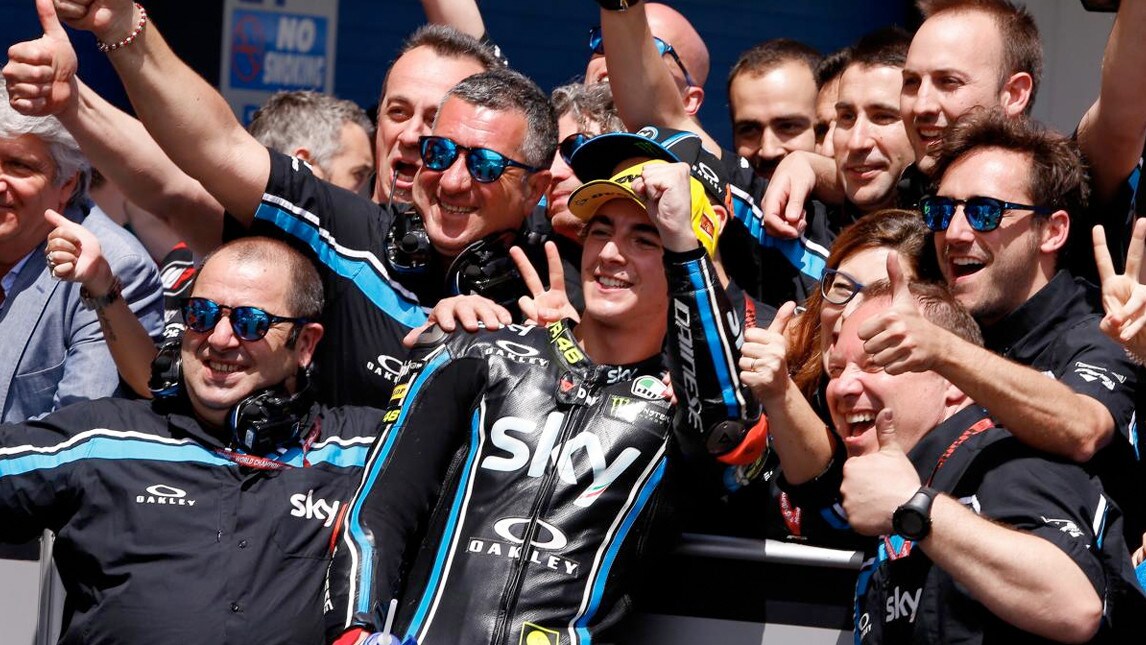 Moto2, Bagnaia rinnova con il team VR46