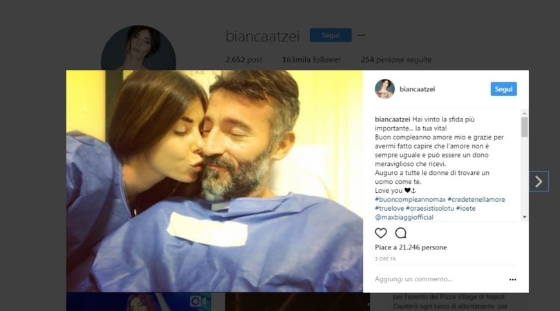 Max Biaggi migliora, dall'ospedale una foto con Bianca Atzei